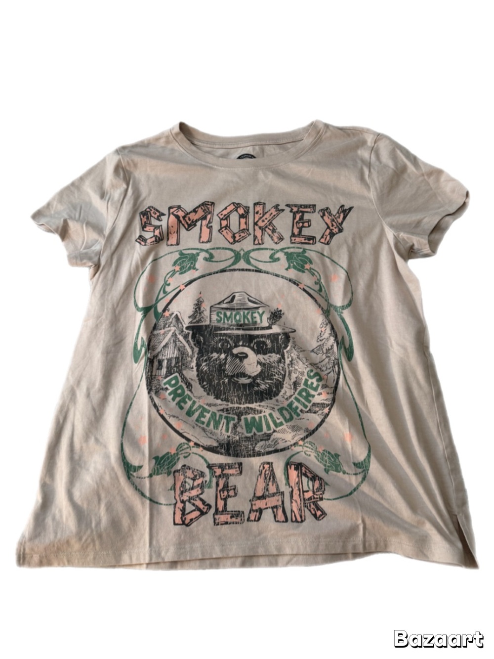 Smokey Bear Graphic Tee
Women’s Medium | Cream/Tan Retro Nature Tee